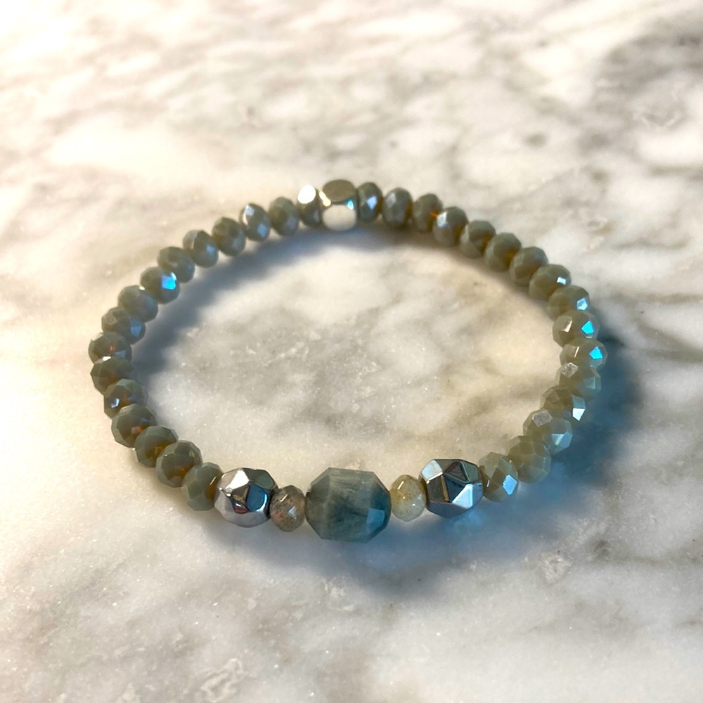 Grey eagle eye agate, labradorite & grey Swarovski crystal bracelet